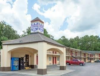 Knights Inn Point South Ємассі Екстер'єр фото